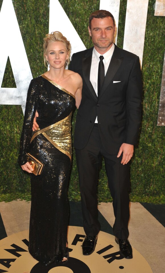 Liev Schreiber et Naomi Watts pendant la Vanity Fair Oscar Party à Los Angeles, le 24 février 2013.
