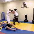 Mike impressionne au judo dans Les Anges de la télé-réalité 5 le mercredi 20 mars 2013 sur NRJ12