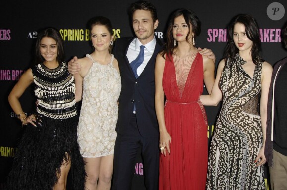 Vanessa Hudgens, Ashley Benson, James Franco, Selena Gomez et Rachel Korine à la première du film Spring Breakers à Hollywood, le 14 mars 2013.