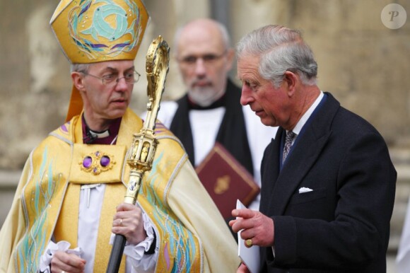 Le nouvel archevêque de Canterbury et primat de l'Eglise d'Angleterre, Justin Welby, était intronisé le 21 mars 2013 par l'archidiacre Sheila Watson en la cathédrale de Canterbury, en présence notamment du prince Charles et de son épouse Camilla Parker Bowles.