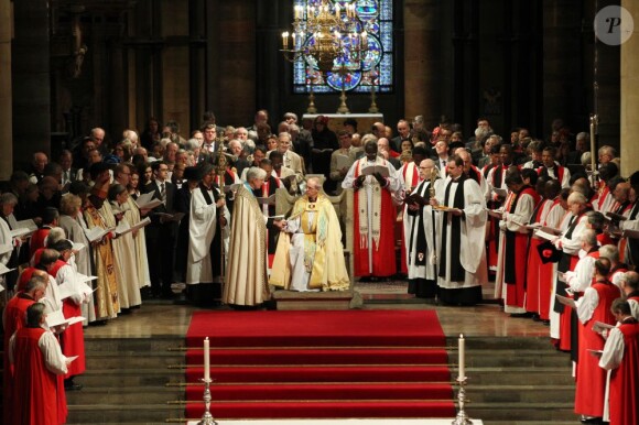 Justin Welby, nouvel archevêque de Canterbury et primat de l'Eglise d'Angleterre, était intronisé le 21 mars 2013 par l'archidiacre Sheila Watson en la cathédrale de Canterbury, en présence notamment du prince Charles et de son épouse Camilla Parker Bowles.