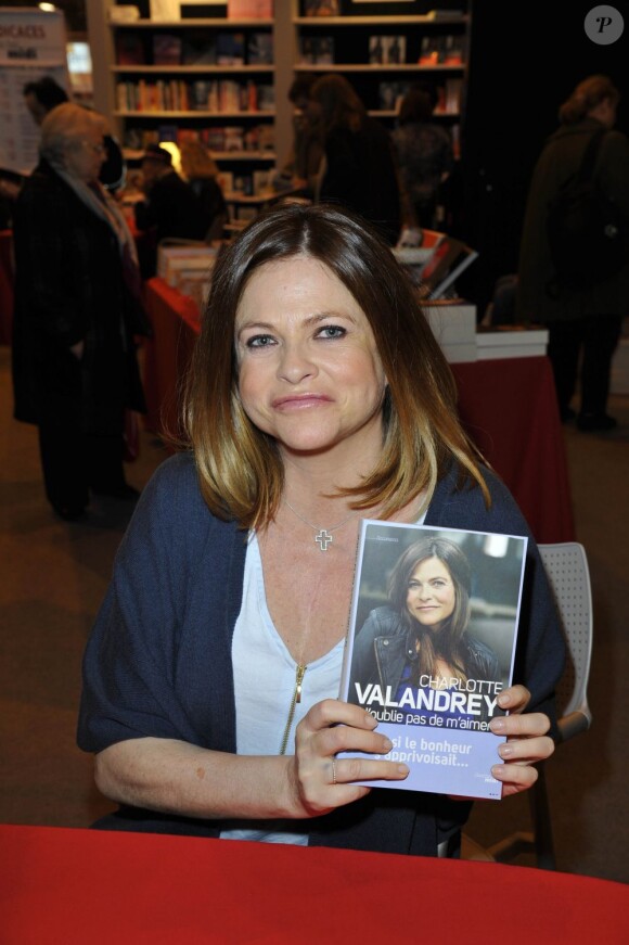 Charlotte Valandrey au 33e Salon du Livre de Paris, le 24 mars 2013.