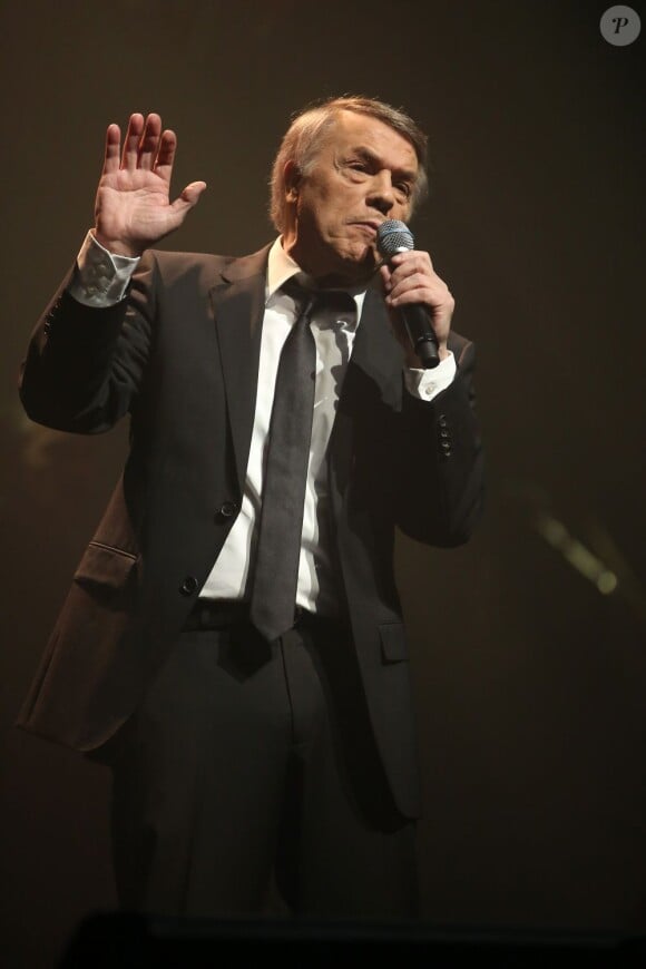 Salvatore Adamo, 69 ans, en concert à L'Olympia à Paris le 26 mars 2013.