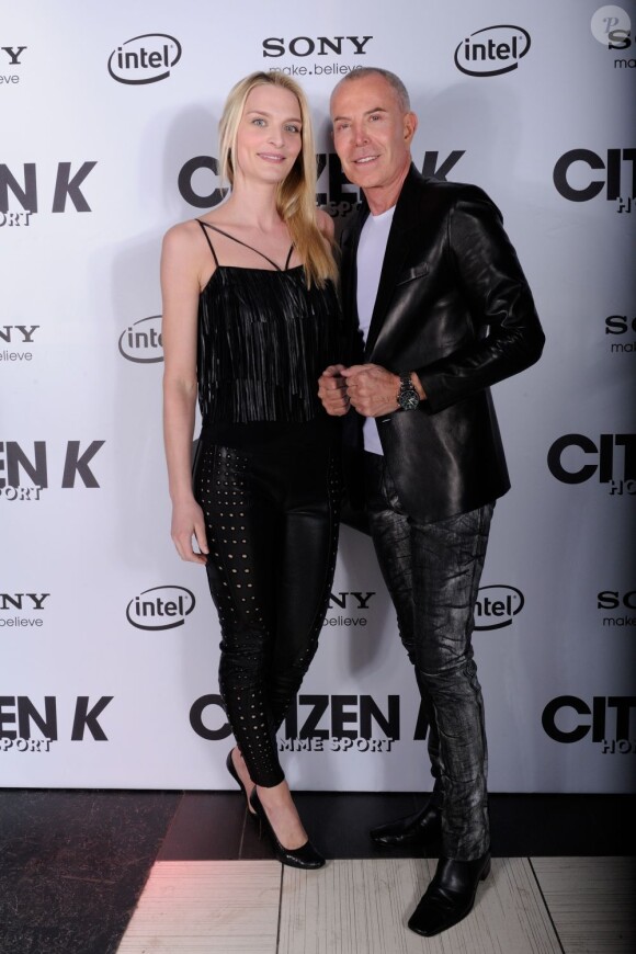 Jean-Claude Jitrois et Sarah Marshall à la soirée de lancement du magazine Citizen K Homme Sport au Titty Twister à Paris, le 28 mars 2013.