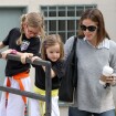 Jennifer Garner : Maman attentive avec ses karaté kids Seraphina et Violet
