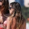 Shannon De Lima, ravissante Vénézuélienne et ex-petite amie du chanteur Marc Anthony, dévoile sa superbe plastique sur la plage de l'hôtel The Setai à Miami au cours d'une après-midi avec des amis. Le 30 mars 2013.