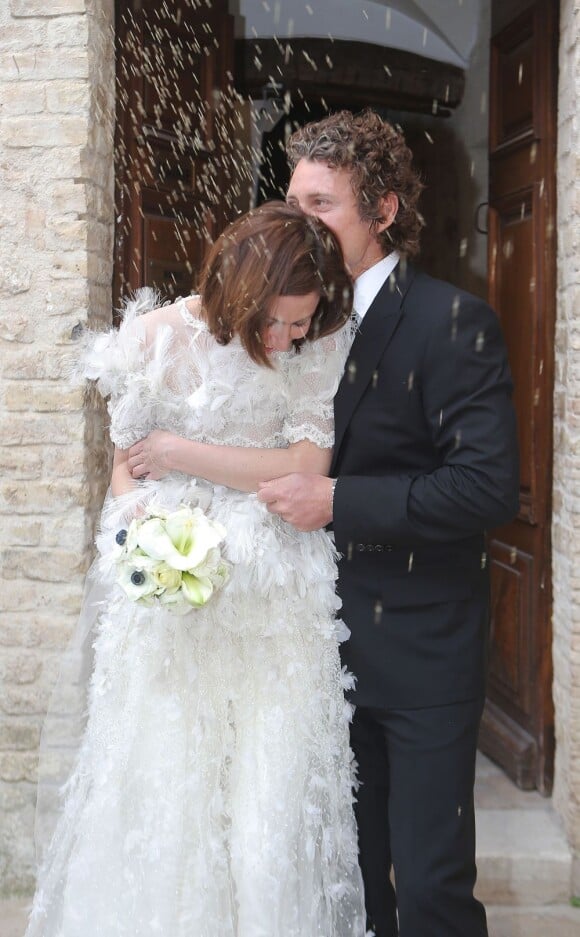 Le charmant mariage de l'actrice Anna Mouglalis avec l'homme d'affaires australien Vincent Rae à Saint-Paul de Vence le 22 mars 2013
