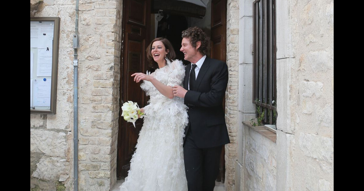 Anna Mouglalis, sublime : Toutes les photos de son mariage avec Vincent Rae