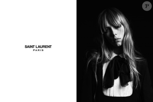 Edie Campbell photographiée par Hedi Slimane pour Saint Laurent printemps-été 2013.