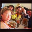 Hayden Panettiere passe son week-end de Pâques avec des amis à Miami. Mars 2013.