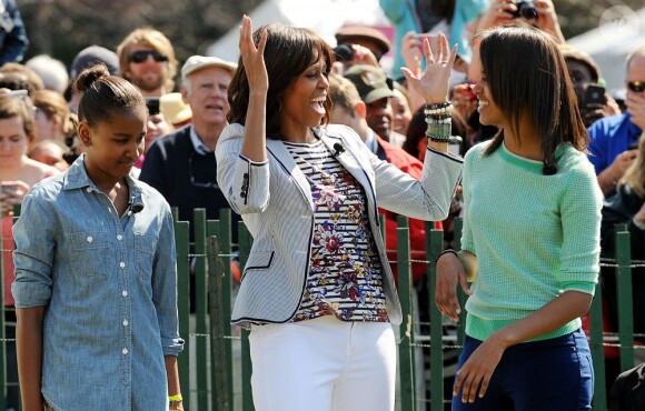 Michelle Obama et ses filles pour la traditionnelle chasse aux oeufs de la Maison Blanche, le 1er avril 2013.