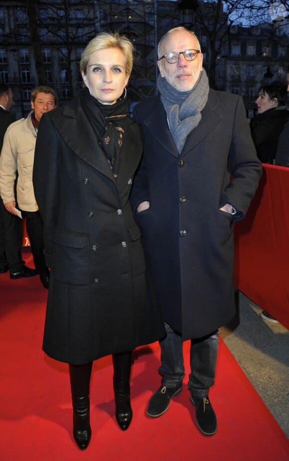 Melita Toscan du Plantier et Pascal Greggory lors de l'avant-première du film Des gens qui s'embrassent le 1er avril 2013 à Paris