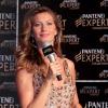 Gisele Bündchen renversante de beauté lors d'une soirée Pantène, dont elle est l'ambassadrice au Brésil. Le 3 avril à Sao Paulo.