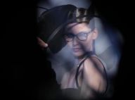 Laetitia Casta, sublime dans la peau d'un top, dans les coulisses de Chanel