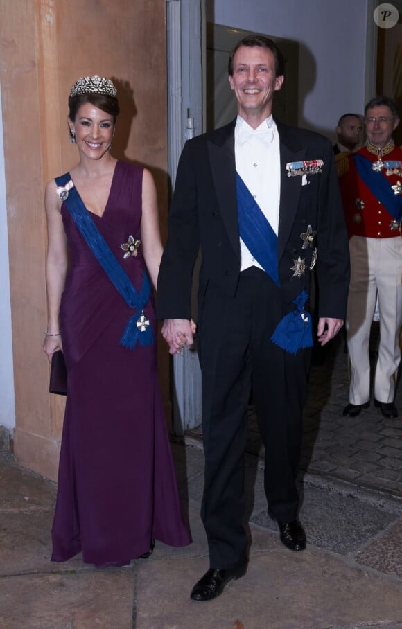 La princesse Marie et le prince Joachim de Danemark au dîner de gala donné par la reine Margrethe II de Danemark en l'honneur du président de la Finlande Sauli Niinistö et sa compagne Jenni Haukio au palais de Fredensborg, le 4 avril 2013.