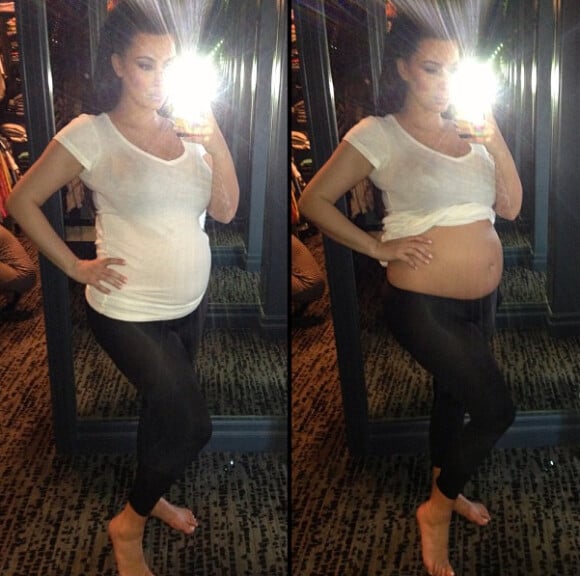 Kim Kardashian a posté une photo sur son compte Twitter où  elle dévoile son baby-bump. Le 6 avril 2013.
