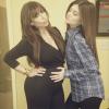 Kim Kardashian enceinte et sa soeur Kylie Jenner. Le 6 avril 2013.