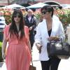 Kim Kardashian et sa mère Kris Jenner se rendent à l'église California Community Church à Agoura Hills. Le 7 avril 2013.