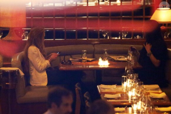 Exclusif - Lindsay Lohan a diné au restaurant à New York, le 8 avril 2013.