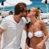 Michelle Hunziker et Tomaso Trussardi en vacances à Miami le 2 juin 2012. Le couple, fiancé en janvier 2013, attend son premier enfant en octobre 2013.