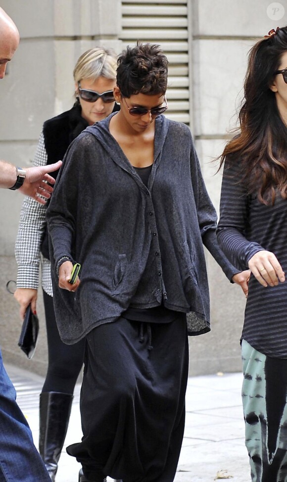 Halle Berry fait du shopping à Buenos Aires le 9 avril 2013.