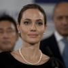 Angelina Jolie est intervenue à la conférence de presse donnée par les ministres du G8, suite à l'accord trouvé pour lutter contre les violences sexuelles en zone de guerre, à Londres, le 11 avril 2013.