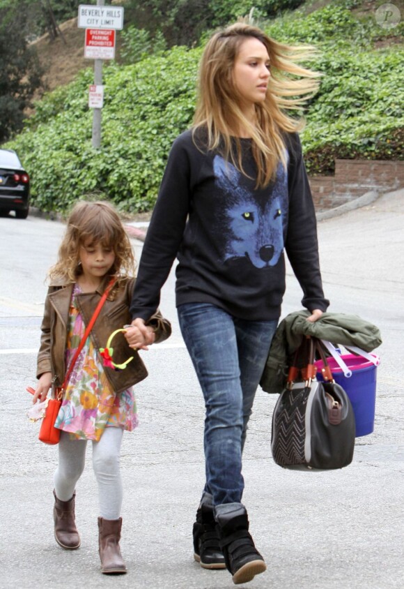 Jessica Alba et sa fille Honor à Los Angeles, le 13 Avril 2013
