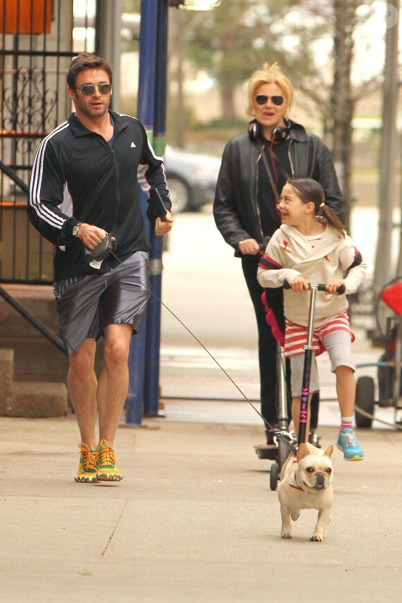 Hugh Jackman avec sa femme et sa fille à New York le 10 avril 2013