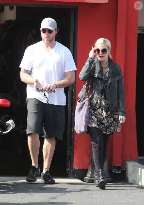 Tori Spelling et son mari Dean McDermott à Beverly Hills le 2 novembre 2012.