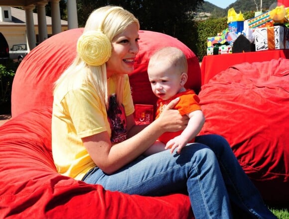 Tori Spelling à l'anniversaire de son fils Liam à Los Angeles, le 16 mars 2013.