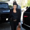 Kim Kardashian se promène dans les rues Los Angeles, le 18 avril 2013.