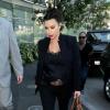 Kim Kardashian, enceinte, à Los Angeles, le 18 avril 2013.
