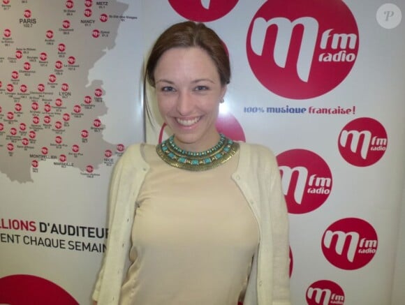Natasha St-Pier au micro de Bernard Montiel sur MFM Radio