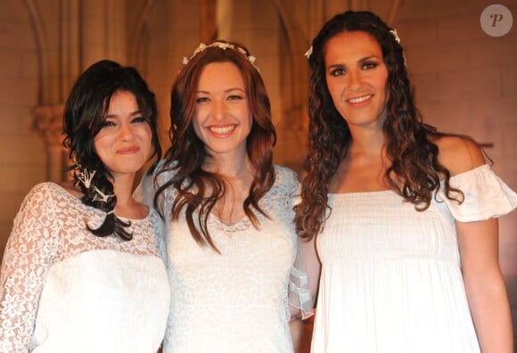 Sonia Lacen (vue dans The Voice), Natasha St-Pier et Elisa Tovati en concert pour la sortie de l'album Thérèse-Vivre d'amour (prévue le 22 Avril 2013) à la Chapelle Sainte Thérèse de la Fondation des Apprentis d'Auteuil à Paris, le 10 avril 2013.