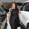 Kim Kardashian, enceinte, déjeune au restaurant Joan's à Los Angeles, le 19 avril 2013