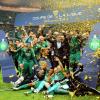L'AS Saint-Etienne fête sa victoire en finale de la Coupe de la Ligue face à Rennes, le 20 avril 2013, tandis que le domicile de Fraisses de l'attaquant des Verts Pierre-Emerick Aubameyang se fait cambrioler...