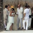 Matt Damon et sa femme Luciana renouvellent leurs voeux après huit ans de mariage sur l'île de Sainte-Lucie. La cérémonie a eu lieu au Sugar Beach resort, en présence de leurs proches.
