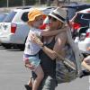 Naomi Watts et Samuel se rendent en famille au Kids Earth Day à Los Angeles, le 21 avril 2013.