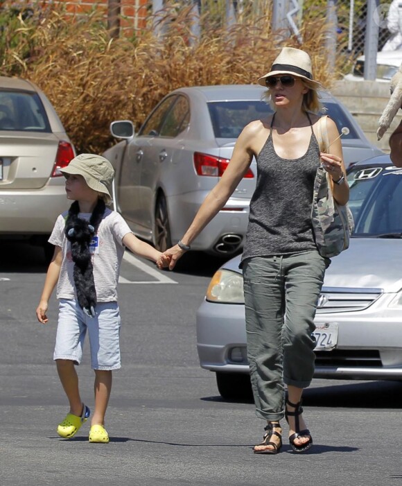 Naomi Watts et Alexander au Kids Earth Day à Los Angeles, le 21 avril 2013.