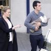 Marta Ortega, héritière de l'empire Inditex (Zara), et son mari le cavalier Sergio Alvarez avec leur bébé Amancio à la sortie de la maternité de La Corogne le 8 mars 2013, 3 jours après sa naissance.
