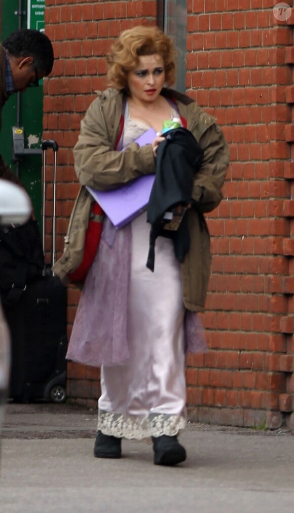 Exclusif - Helena Bonham Carter sur le tournage du biopic pour la BBC de Burton and Taylor, à Londres le 10 avril 2013