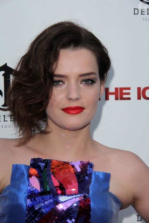 Roxane Mesquida pose à la première de The Iceman aux Arclight Cinemas à Hollywood, le 22 avril 2013.