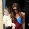Victoria Beckham et sa fille Harper à Beverly Hills, le 4 avril 2013.