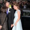 Kate Middleton, enceinte de six mois et sublime en Emilia Wickstead, à la National Portrait Gallery pour le 11e anniversaire de The Art Room, dont elle est la marraine, le 24 avril 2013 à Londres.