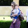 Molly Sims emmène son fils Brooks à la garden party organisée par la marque de couches Huggies, à Los Angeles, le 27 avril 2013.