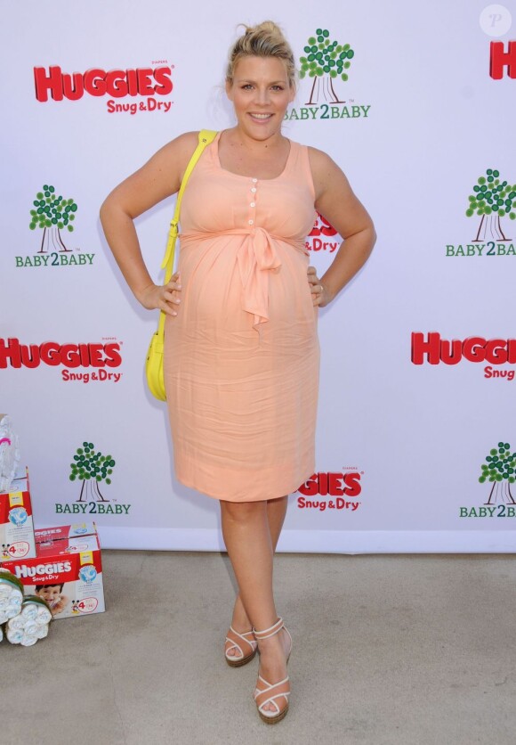 Busy Philipps (enceinte) à la garden party organisée par la marque de couches Huggies, à Los Angeles, le 27 avril 2013.