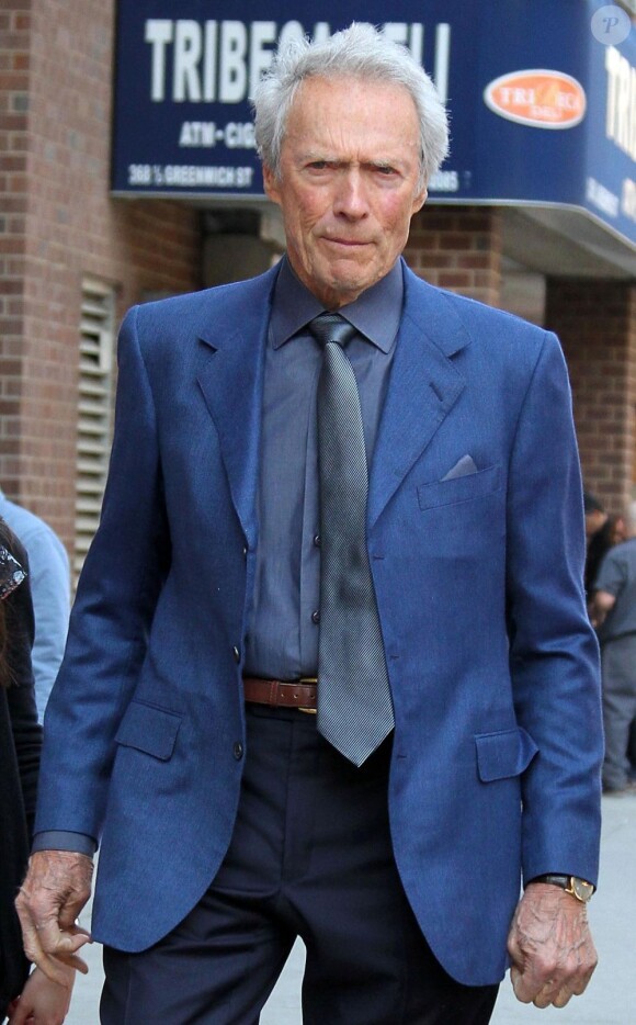 Clint Eastwood à New York dans le quartier de Tribeca le 27 avril 2013 : il ne porte pas d'alliance