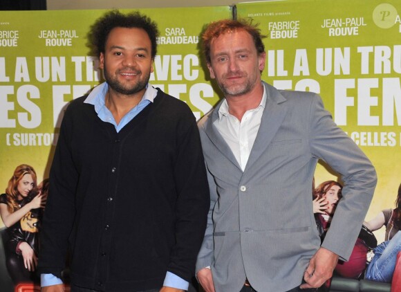 Fabrice Eboué et Jean-Paul Rouve pour l'avant-première de Denis à Paris le 29 avril 2013.