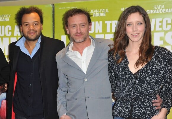 Fabrice Eboué, Jean-Paul Rouve et Sara Giraudeau pour l'avant-première de Denis à Paris le 29 avril 2013.