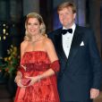  Le prince Willem-Alexander et la princesse Maxima des Pays-Bas au Rijksmuseum d'Amsterdam le 29 avril 2013 pour le dîner d'adieu de la reine Beatrix, à la veille de son abdication. 